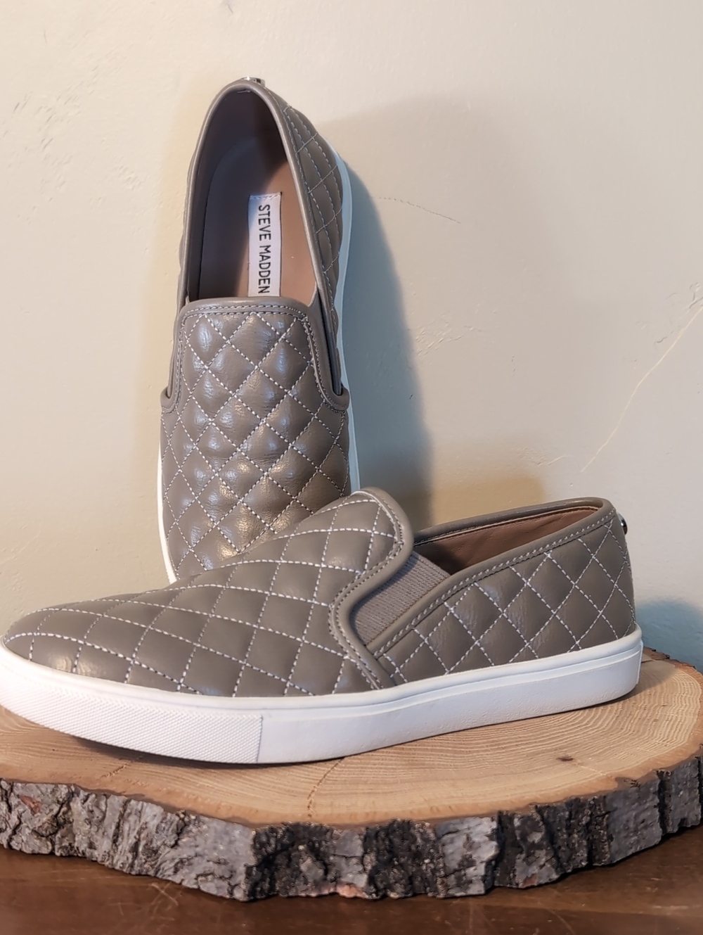 Steve Madden Quilted Slip-On Beige Sneakers Sz 9.5